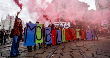 احتجاجات طلاب المدارس الثانوية ضد نظام التعليم فى إيطاليا
