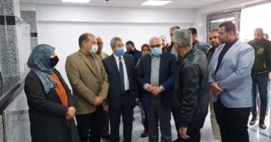 محافظ بورسعيد يتابع الاستعدادات النهائية لتشغيل مركز التراخيص الموحد بحى المناخ