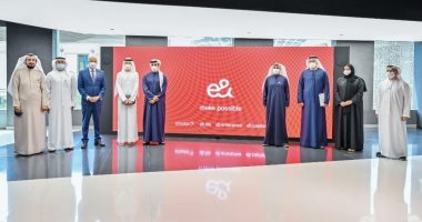 "اتصالات الإماراتية" تحول علامتها التجارية لـ &e.. ومصدر يكشف موعد التغيير في مصر