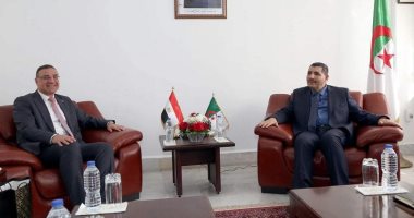  سفير مصر في الجزائر يبحث مع وزير النقل سبل تدعيم علاقات التعاون الثنائي المشترك