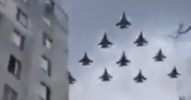 الطيران الحربى الروسى يحلق فى أجواء العاصمة الأوكرانية
