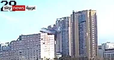 كاميرات المراقبة توثق قصفا روسيا لمبنى فى العاصمة كييف.. فيديو