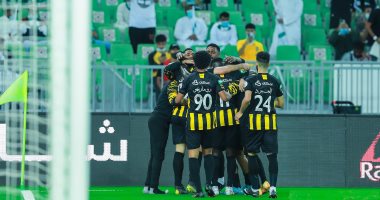 السعودية نيوز | 
                                            الاتحاد يحسم ديربي جدة المثير 4-3 ضد الأهلى ويعزز صدارته للدوري السعودي
                                        