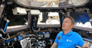 رائد فضاء يحتفل بمرور 100يوم على محطة الفضاء الدولية مع صورة قبة رائعة
