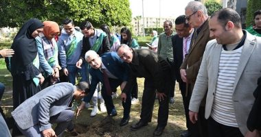 جامعة الفيوم: زرع 500 شجرة مثمرة خلال فعاليات الأسبوع البيئى.. صور