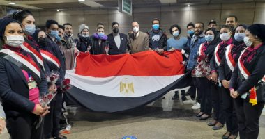 ننشر صور وصول الطلاب المصريين القادمين من أوكرانيا إلى مطار القاهرة
