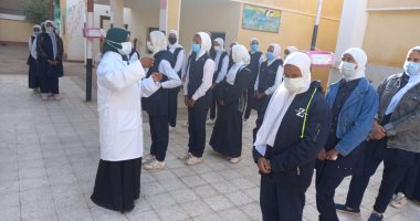 "صحة أسوان" تجهز 680 فرقة طبية لإطلاق حملة طرق الأبواب للتطعيم ضد كورونا
