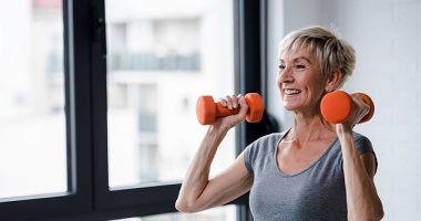 هل يمكن بناء العضلات في سن الشيخوخة؟