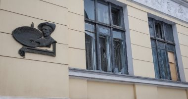 نقل أعمال فنية لا تقدر بثمن من متحف خاركيف الرئيسى وسط الغارات فى أوكرانيا
