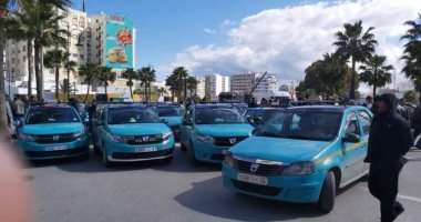المغرب يعلن التحقيق فى واقعة رشق سيارات أجرة بالبيض والحجارة