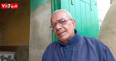 أقدم بائع قطن في الإسكندرية يحكى تاريخ البورصة القديمة.. فيديو