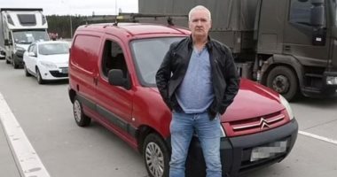 عبر 5 دول.. بريطانى يقود سيارته 2000 كيلو لاستعادة زوجته من أوكرانيا (فيديو)