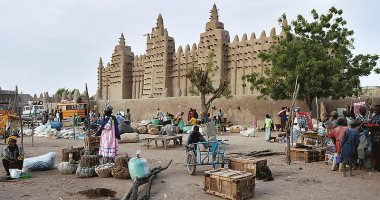 حكاية أكبر مسجد طينى بالعالم.. يقع فى مالى والأهالى يرممونه مرة كل عام "صور"