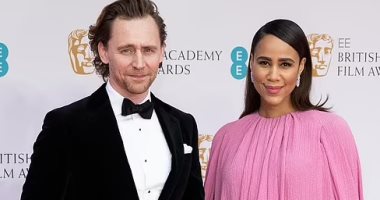 توم هيدلستون وزوجته فى ظهور نادر لهما معًا بسبب حفل BAFTA 2022