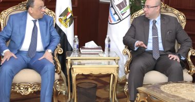 محافظ بنى سويف يستقبل وزير التنمية المحلية للمشاركة باحتفال العيد القومى للمحافظة