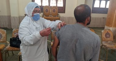 فرق متحركة لتطعيم المواطنين ضد كورونا بمدن وقرى الدقهلية