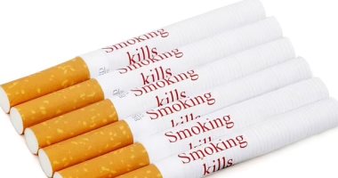 تحذيرات "التدخين يقتل" على السجائر ستجعل إنجلترا رائدة فى القضاء على التبغ