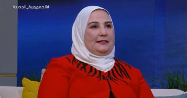 بلوك نوت.. وزيرة التضامن تكشف عن أول "هدية عيد أم" من ابنتها مريم (فيديو)