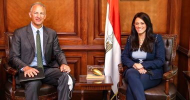 وزيرة التعاون الدولى تلتقى السفير الأمريكى مع قرب انتهاء مهام عمله بمصر