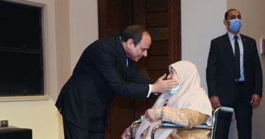الرئيس السيسي يشهد حفل تكريم عظيمات مصر
