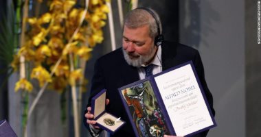 صحفى روسى حائز على نوبل للسلام يعرض ميداليته للبيع لصالح لاجئى أوكرانيا
