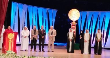 "رحل النهار" أفضل عرض بمهرجان أيام الشارقة المسرحية وبدور محمد أفضل ممثلة