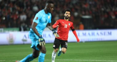 مصر تهزم السنغال بهدف نظيف وتضع قدما فى مونديال 2022.. فيديو