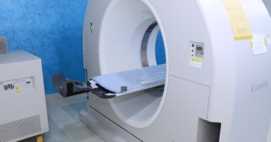 تشغيل وحدة الأشعة المقطعية الجديدة بمستشفى حميات سوهاج.. صور