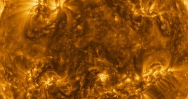 وكالة الفضاء الأوروبية تلتقط صورة مذهلة تظهر وجه الشمس الكامل وغلافها الجوى