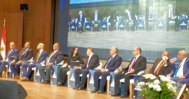 رئيس جامعة عين شمس يعلن إنشاء مركز التميز للاستدامة