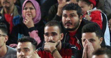 الحزين يسيطر على الجماهير المصرية بعد تأخر منتخب مصر بهدف أمام السنغال