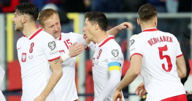 منتخب بولندا يتأهل لكأس العالم 2022 بثنائية ضد السويد.. فيديو