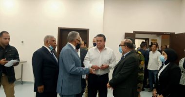 وزير التعليم العالى يوجه بتحويل مستشفى حميات الطور إلى معمل مشترك.. فيديو وصور
