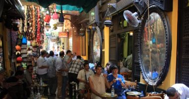 تاريخ المقاهى فى مصر.. حكاية "المضحكخانة" مقهى لأصحاب الظل الخفيف فقط