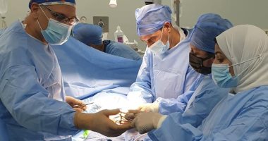 نجاح العملية الجراحية الخمسين لزراعة الكلى بتبرع أخ لشقيقه بمستشفى جامعة أسيوط
