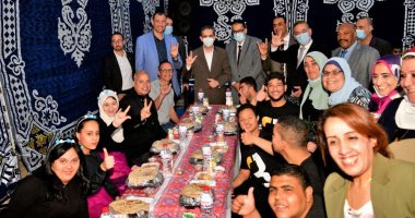 محافظ الغربية يشارك 100 من الطلاب ذوى الهمم إفطارهم بمدرسة ناصر 