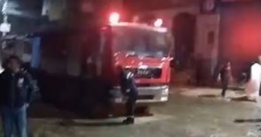 "الحماية المدنية" بالقليوبية تسيطر على حريق بـ 3 منازل فى بنها.. فيديو