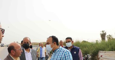 نائب محافظ المنيا يتفقد مصنع تدوير المخلفات البلدية بالعدوة لإعادة تشغيله 