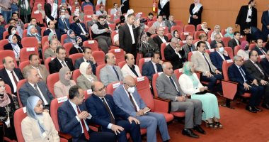 جامعة المنصورة تكرم الفائزين بالدورة الأولى لجائزة التميز الحكومى