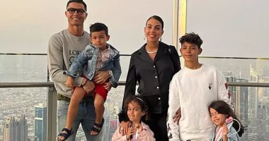 5 مواقف تؤكد اهتمام كريستيانو رونالدو بعائلته فى المرتبة الأولى دائماً
