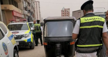 ضبط المتهمين بالتسابق بمركبات توك توك فى كورنيش الإسكندرية