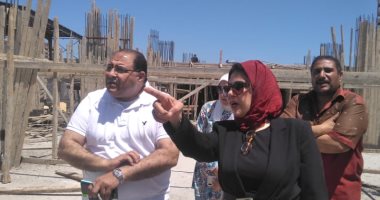 سكرتير عام بورسعيد يتابع سير العمل فى إنشاء الجراج المتعدد الطوابق بحى العرب