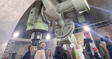 طلاب قسم الجغرافيا بـ"آداب القاهرة" فى زيارة علمية للمرصد الفلكى الكبير بالقطامية
