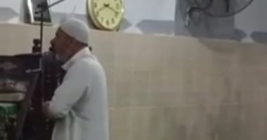 صلاة التراويح فى الليلة الثانية والعشرين من شهر رمضان بكفر الشيخ.. فيديو
