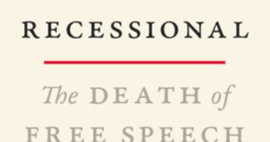 ديفيد ماميت يكشف محاولات تعليب الثقافة فى كتاب "طائفى.. موت حرية التعبير"