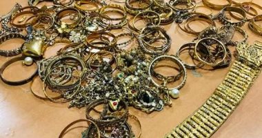 ضبط المتهمين بسرقة المجوهرات من المواطنين عن طريق المغافلة بالقاهرة