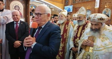 محافظ بورسعيد يقدم التهانى للأقباط فى عدد من الكنائس بمناسبة عيد القيامة