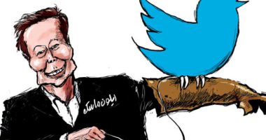 كاريكاتير اليوم.. إيلون ماسك يسيطر على عصفور "تويتر"