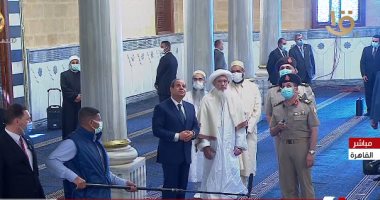 الرئيس السيسي يستمع لشرح تفصيلى عن أعمال التجديد فى مسجد الحسين 