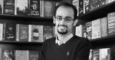 وفاة الكاتب الشاب ضياء الدين خليفة بعد صراع قصير مع المرض